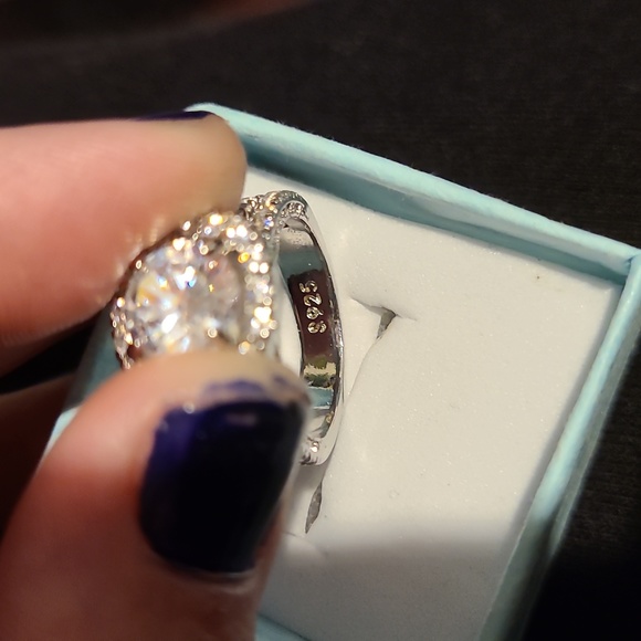 😍 GORGEOUS RING 💍 - Picture 2 of 4